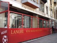 Wallace's Enoteca Delle Langhe